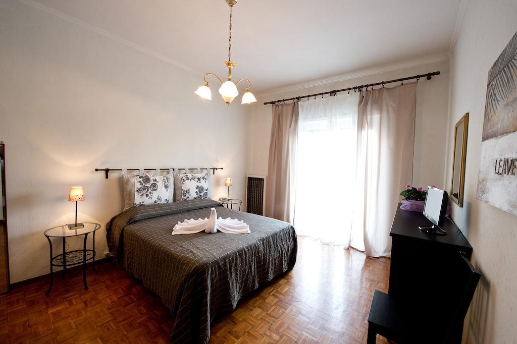 Apartament A Casa Di Enza Rzym Pokój zdjęcie
